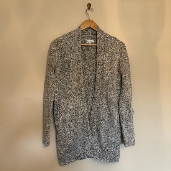 Aritzia Cardigan XXS Community - Picture 3 of 7